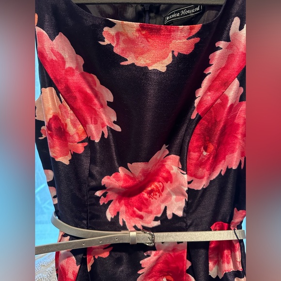 Fun cocktail, spring, Easter, or date dress! Wore it to chaperone prom! - Picture 7 of 7